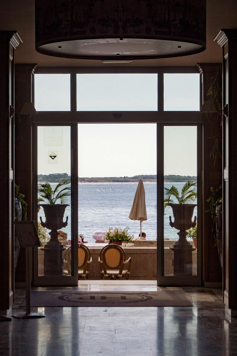 luks otel İstanbul’dan bir manzara ve otel içi lüks detaylar